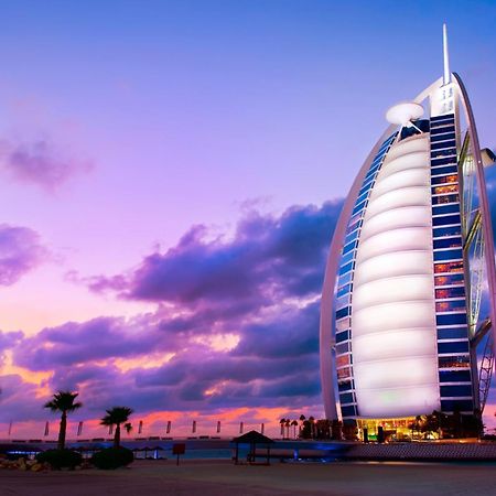Scenic 2 Bedroom Apartment - Downtown Business Bay Dubai Eksteriør billede