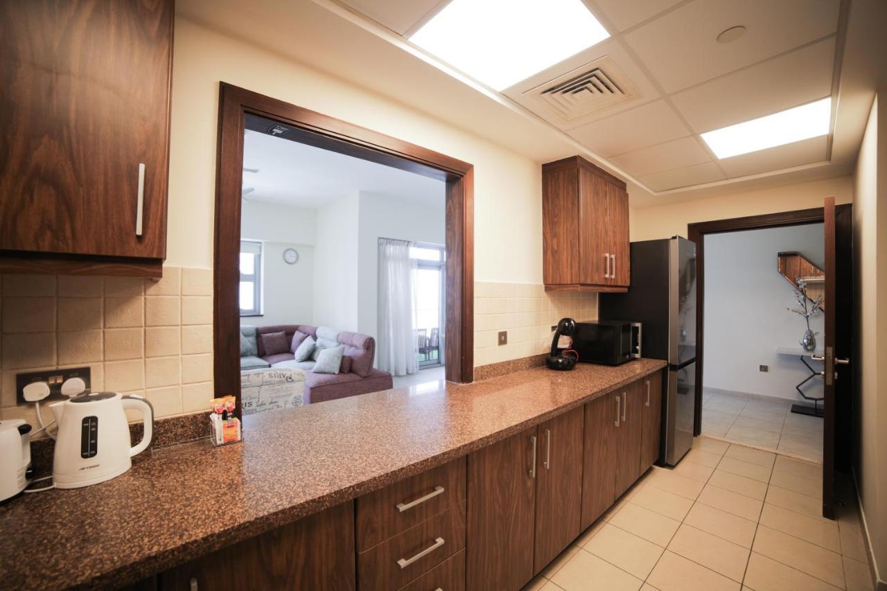 Scenic 2 Bedroom Apartment - Downtown Business Bay Dubai Eksteriør billede