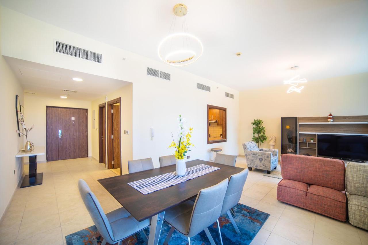 Scenic 2 Bedroom Apartment - Downtown Business Bay Dubai Eksteriør billede