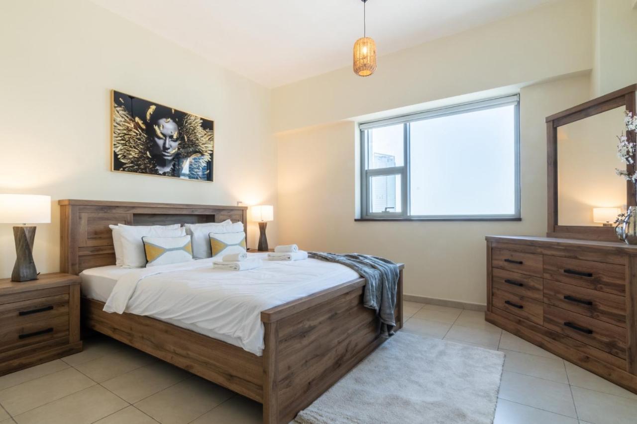 Scenic 2 Bedroom Apartment - Downtown Business Bay Dubai Eksteriør billede